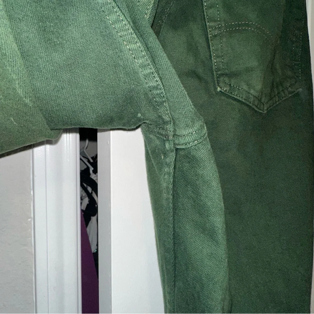 Vintage Levi’s 560 Dark Green Jeans 34x30 USA Made Tapered Fit Fall Holiday